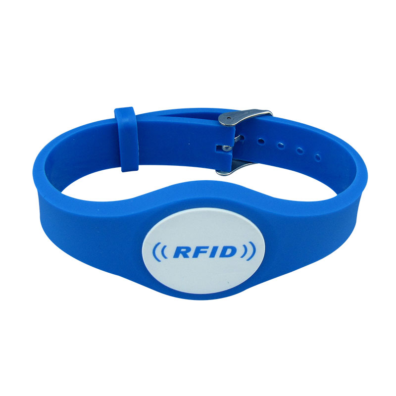 PVC RFID రిస్ట్‌బ్యాండ్ ఎలా పని చేస్తుంది?